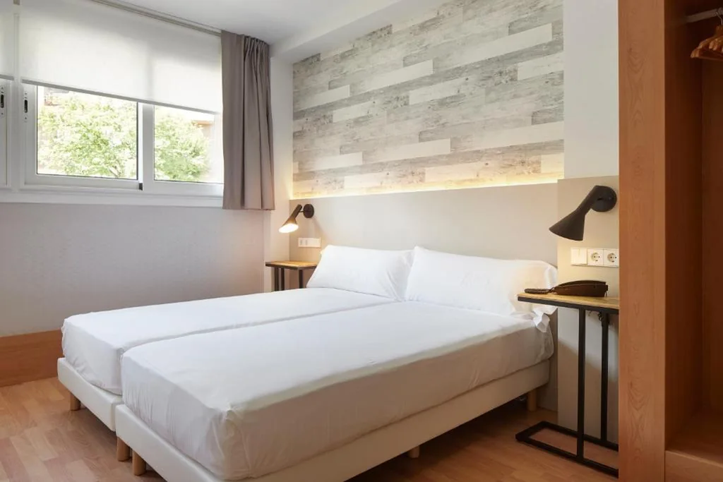 Camera tripla — Hotel Berri Versalles