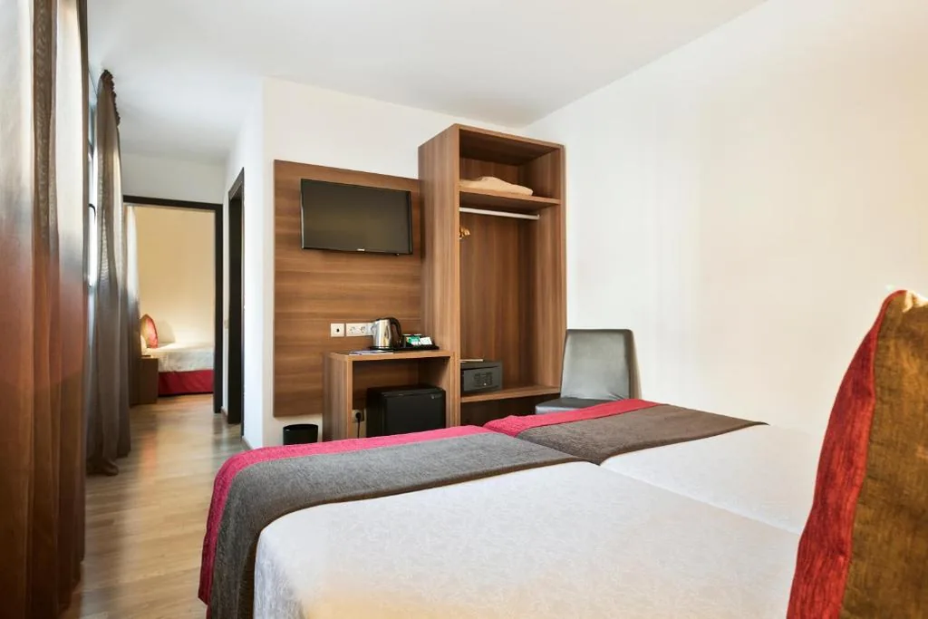 Dreibettzimmer — Hotel Best Auto Hogar