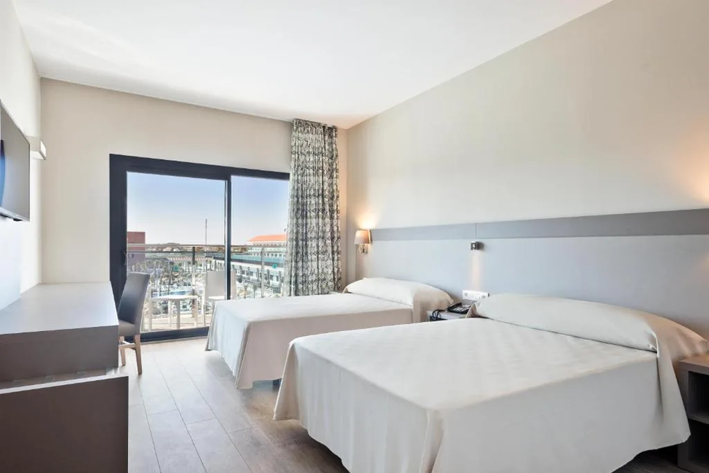 Doppelzimmer (2 Erwachsene + 2 Kinder) — Hotel Best Costa Ballena
