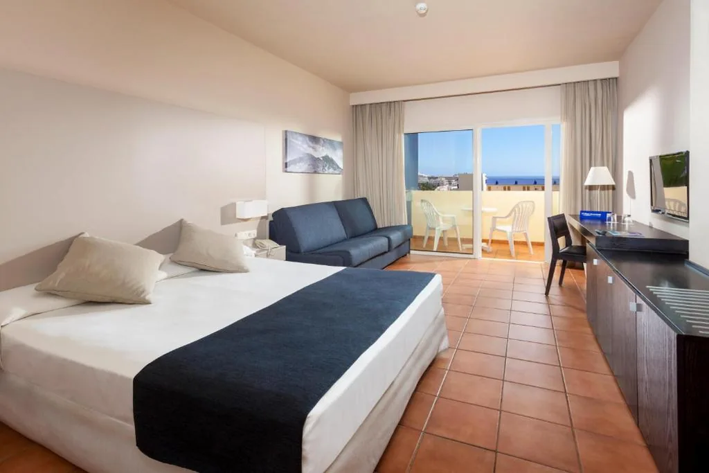 Quarto Familiar — Hotel Best Jacaranda