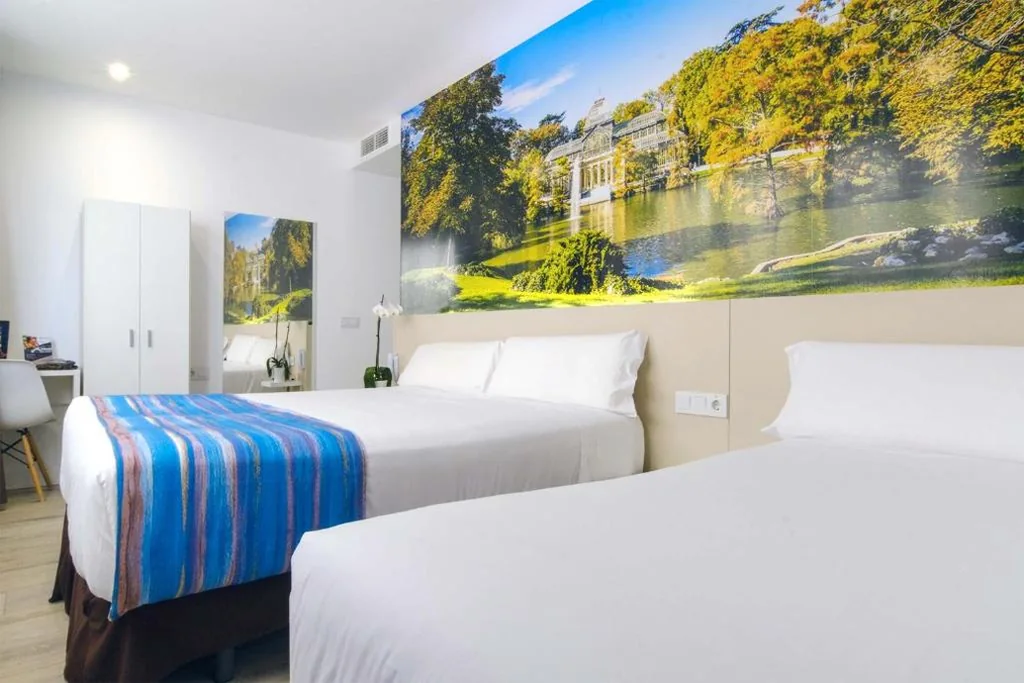 Dreibettzimmer Deluxe — Hotel BESTPRICE Alcalá