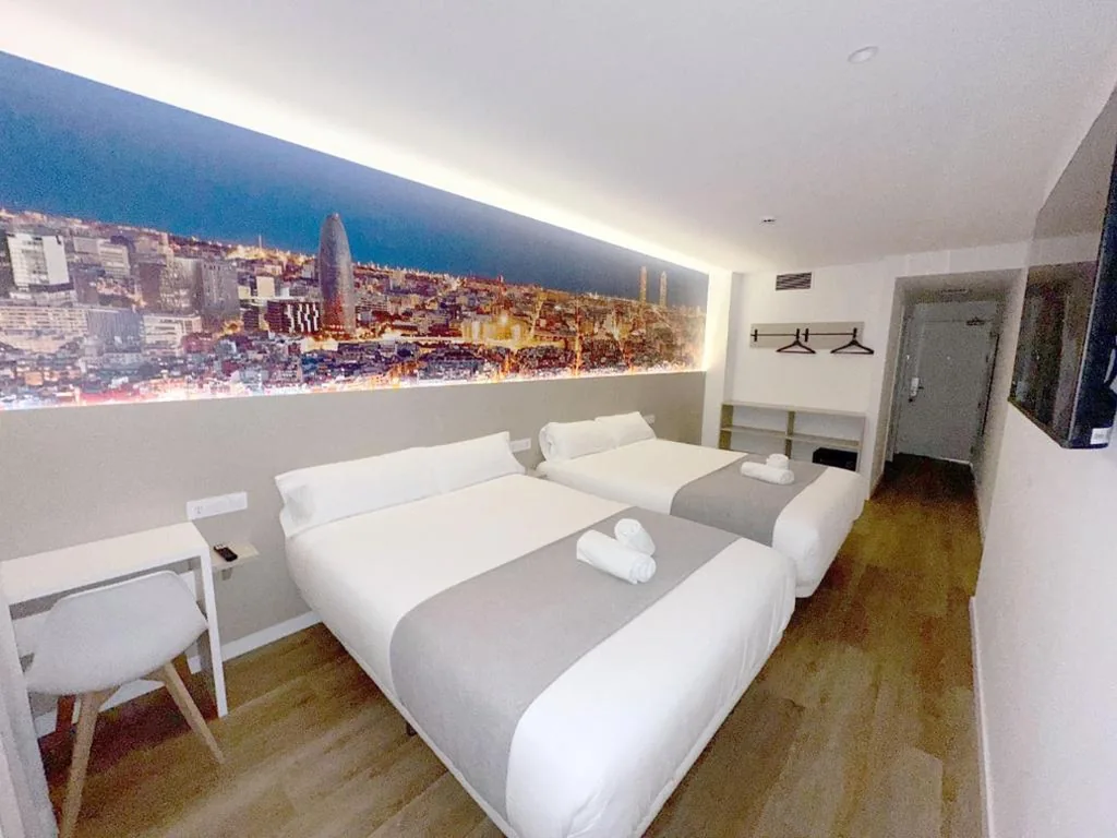 Quarto Familiar Deluxe — HOTEL BESTPRICE Maragall