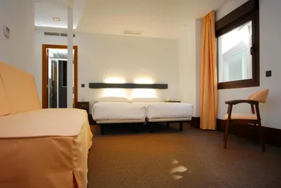 Hotel BESTPRICE Toledo — Foto 9