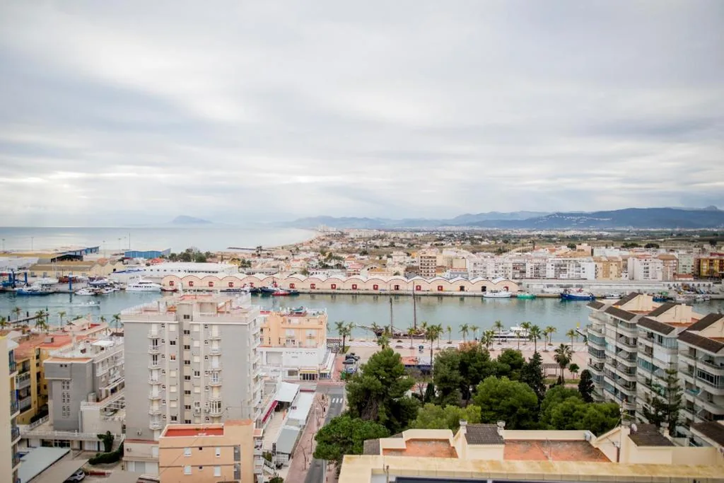 Superior-Doppelzimmer (2 Erwachsene + 1 Kind) — Hotel Biarritz