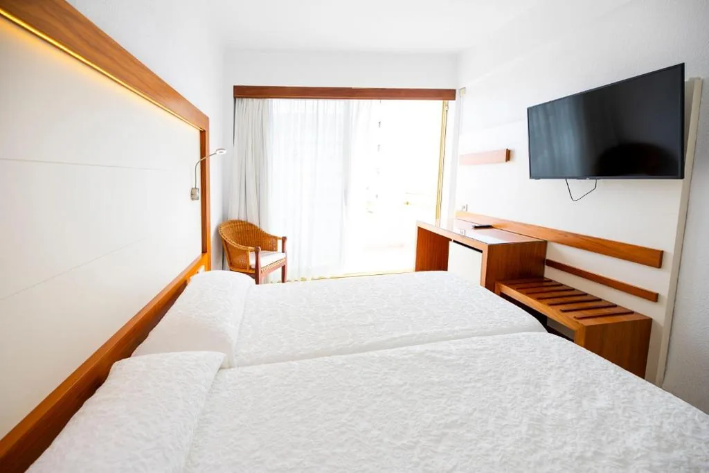 Budget-Doppelzimmer - 1 oder 2 Betten — Hotel Biniamar