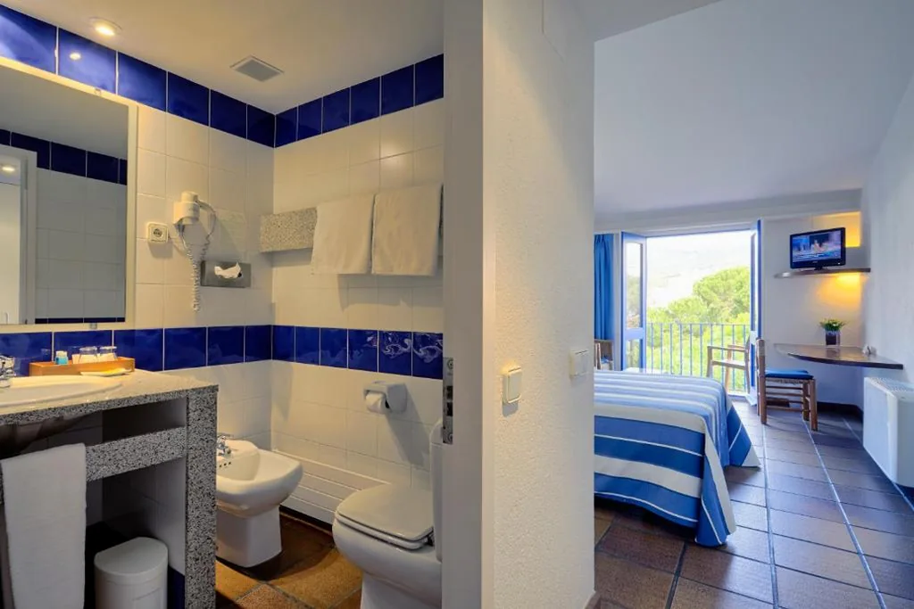 Hotel Blaumar Cadaqués by Fimedhotels