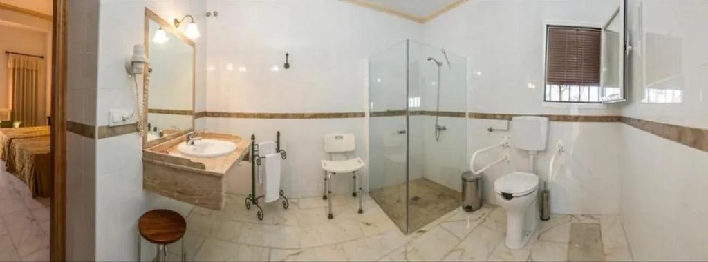Habitación Doble adaptada para personas con movilidad reducida — Hotel Bodega el Moral