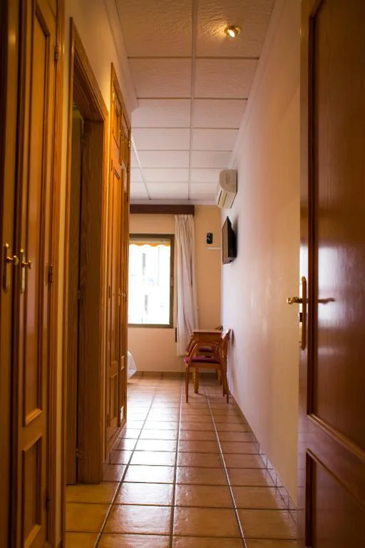 Twin Room — Hotel Bon Lloc