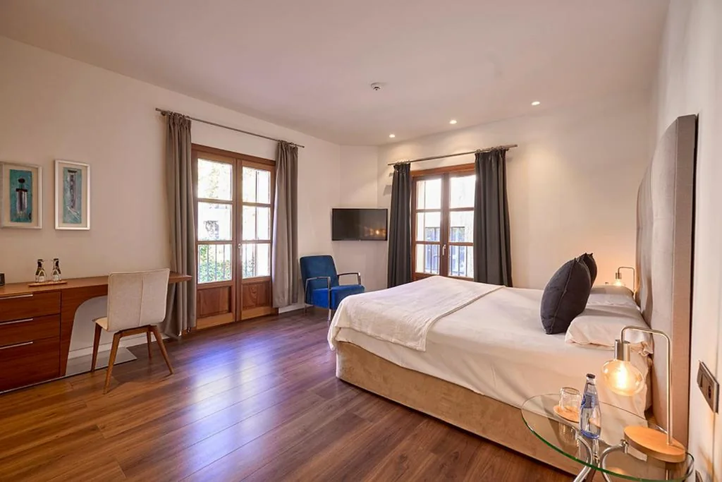 Suite con vistas a la ciudad — Hotel Bosch Boutique
