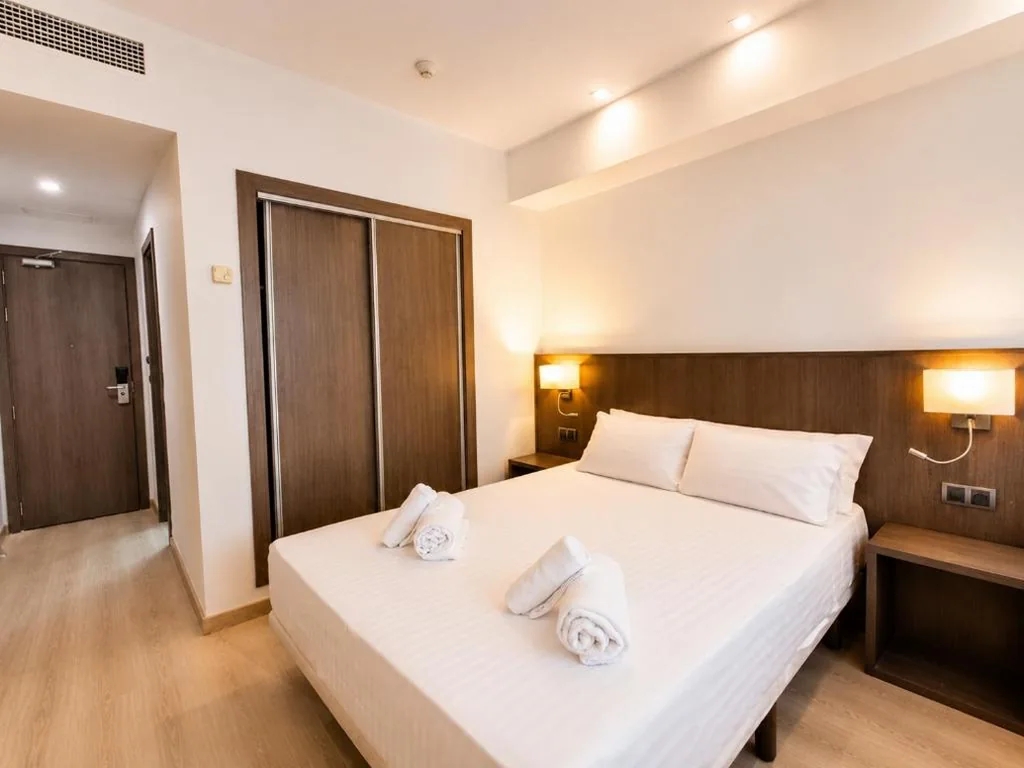 Quarto Duplo Económico — Hotel Bossh Lido