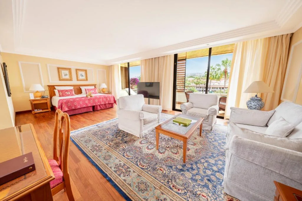 Suite Junior Ambassador con vistas al spa — Hotel Botanico y Oriental Spa Garden