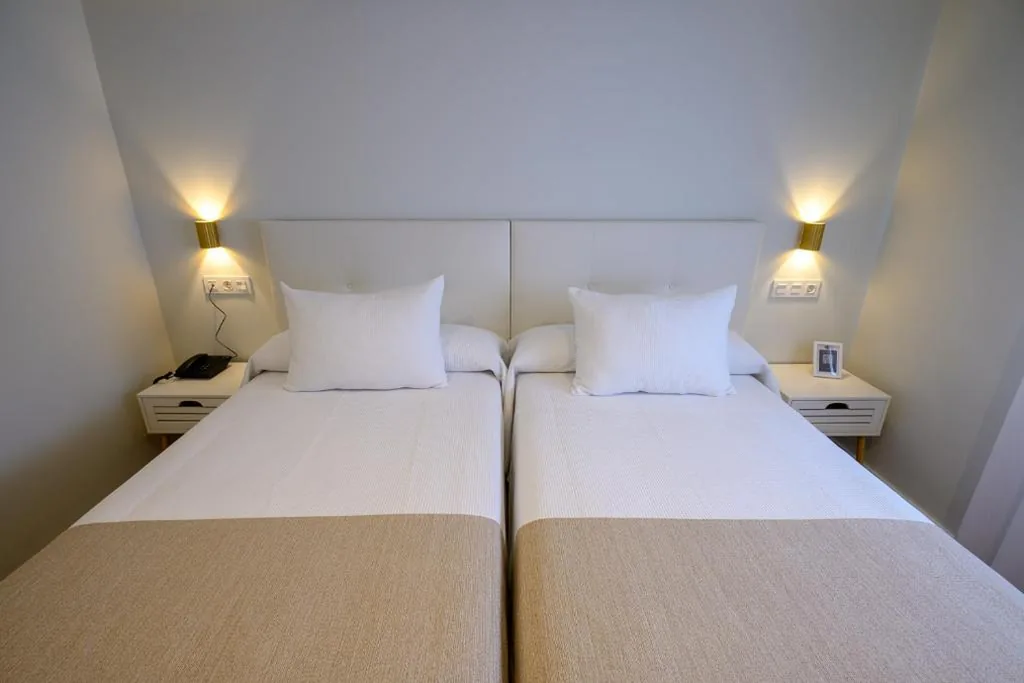 Camera doppia Superior con 2 letti — Hotel Boutique Alcazaba Salobreña Only Adults