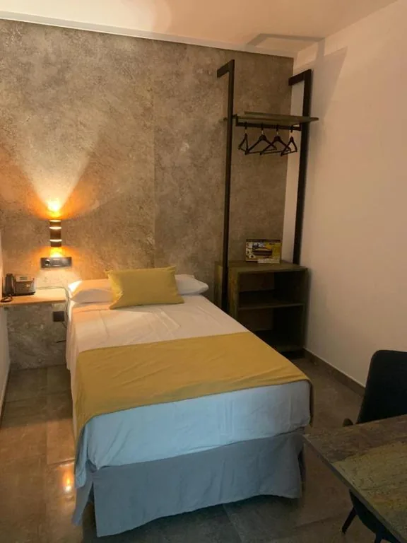 Deluxe Einzelzimmer mit Balkon — HOTEL Boutique ÁNGEL
