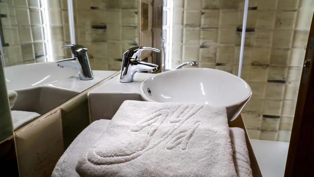 Quarto Duplo adaptado para pessoas com deficiência - 1 ou 2 camas — Hotel Boutique Arte y Descanso