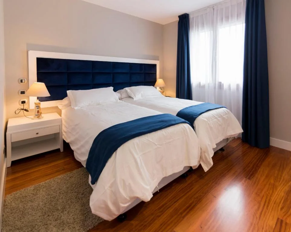 Double Room - Disability Access - 2 Beds — Hotel Boutique Bahía de Plentzia