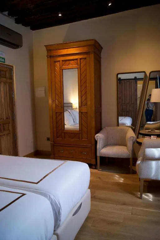 Quarto Duplo Deluxe com Vista Cidade - 1 ou 2 camas — Hotel Boutique Casa del Comendador