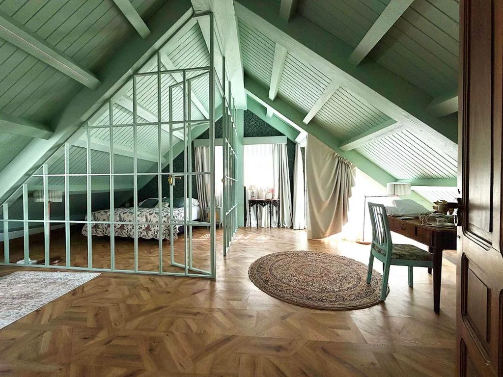 Suite con balcón — Hotel Boutique Cata & Rose - Exclusivo y tranquilo en O Grove