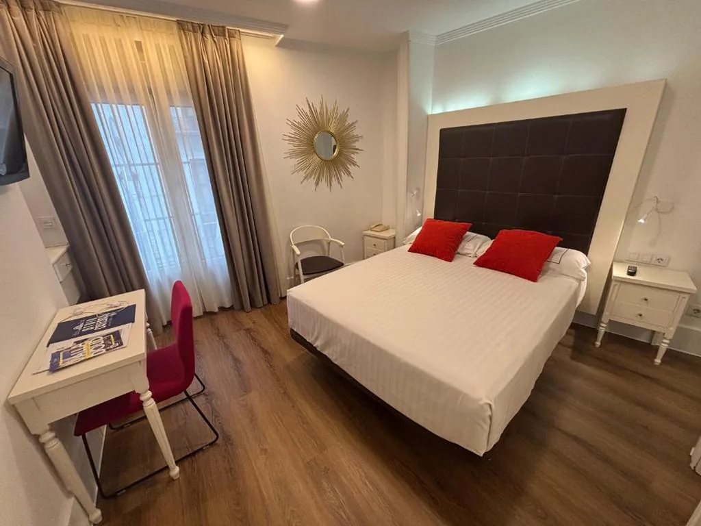 Superior Double Room — Hotel Boutique Catedral by anthology hoteles