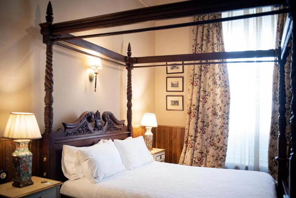 Suite — Hotel Boutique Conde de la Corte