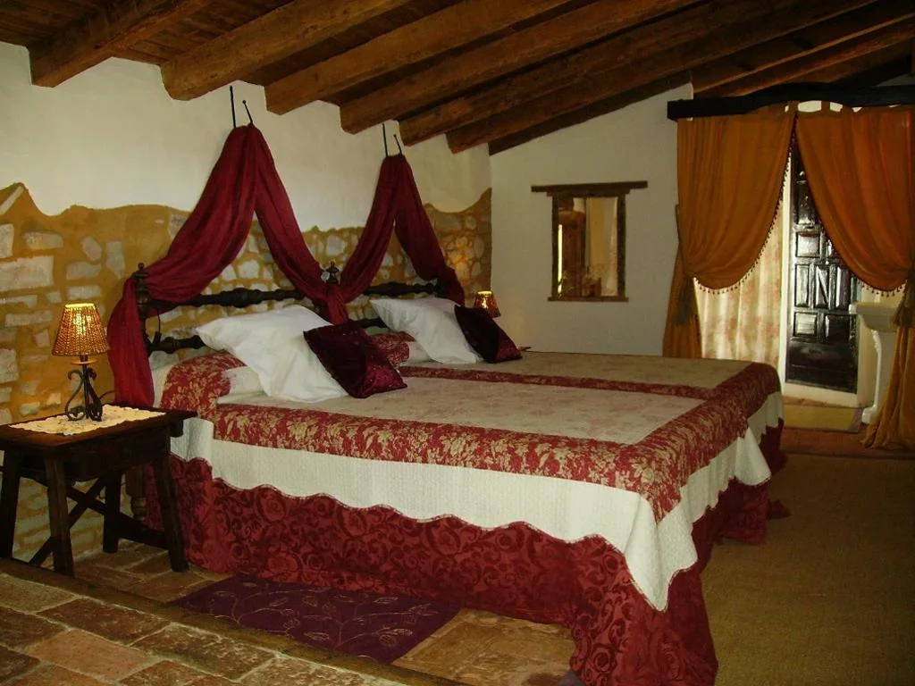 Junior Suite — Hotel Boutique Condes Fúcares
