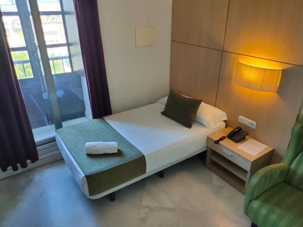Quarto Individual Standard — Hotel Boutique Convento Cádiz
