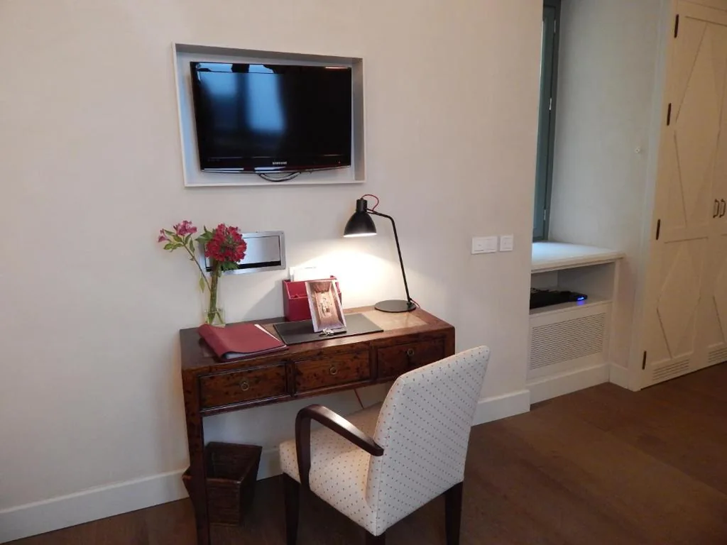 Quarto Deluxe com cama extragrande — Hotel Boutique Corral del Rey