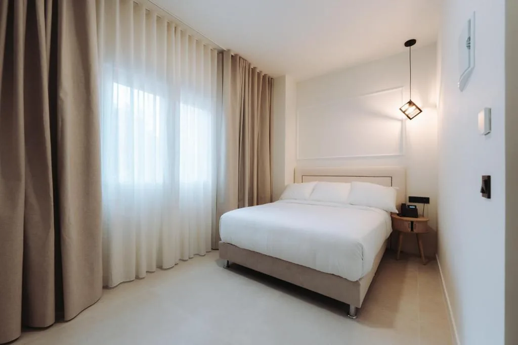 Chambre Double Deluxe — Hotel Boutique Crisal