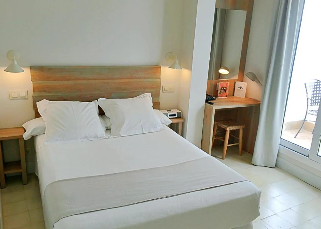 Quarto Duplo com pátio — Hotel Boutique Elvira Plaza