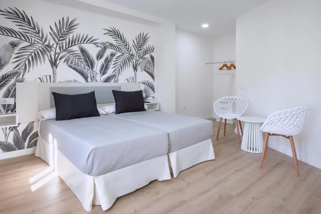 Double Room with Balcony — Hotel Boutique HC Maga