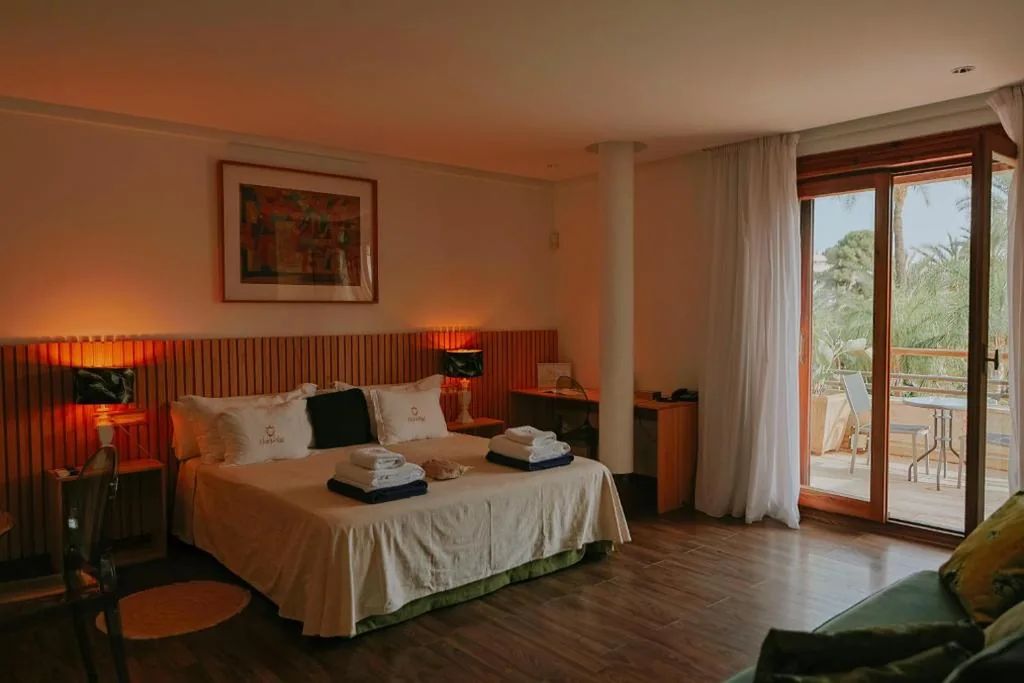 Deluxe-Doppelzimmer mit Balkon — Hotel Boutique Hort de Nal