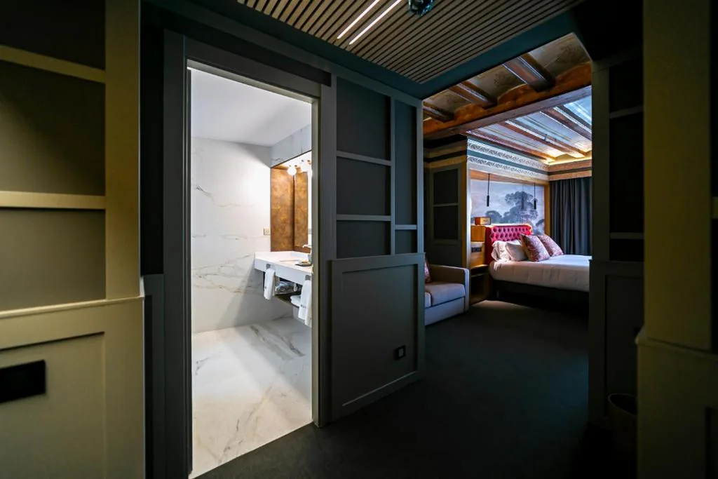 Habitación Doble con cama supletoria — Hotel Boutique La Pau