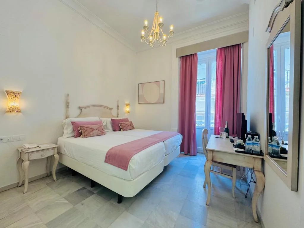 Camera doppia con balcone - 1 o 2 letti — Hotel Boutique Las Cortes De Cádiz