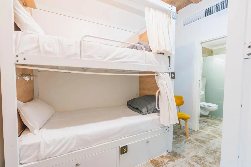 Bett im gemischten Schlafsaal mit 4 Betten — Hotel Boutique Los Ángeles