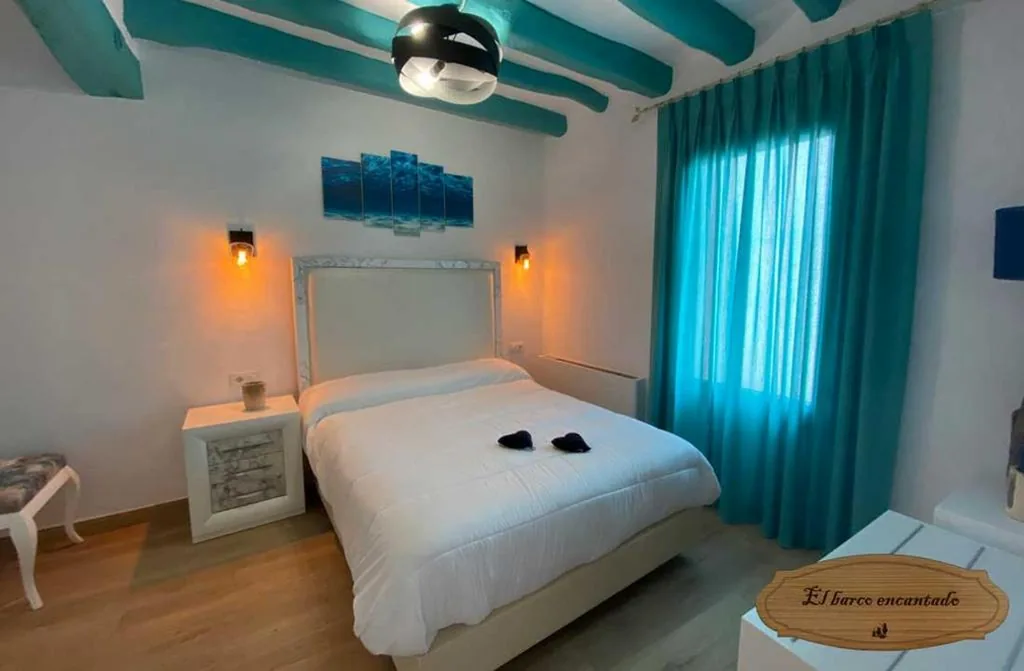 Quarto adaptado para pessoas com mobilidade reduzida - Cama grande — Hotel Boutique Malanquilla Inedita