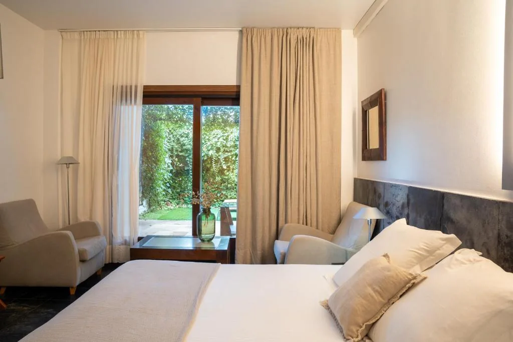 Quarto Duplo Superior com terraço - 1 ou 2 camas — Hotel Boutique Mas Passamaner