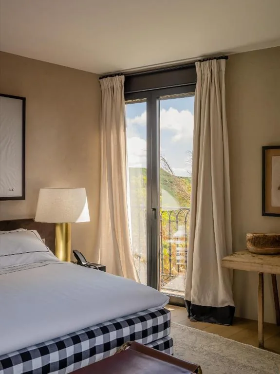 Chambre double avec vue sur la montagne — Hotel Boutique Mirador de Deyo Adults Only