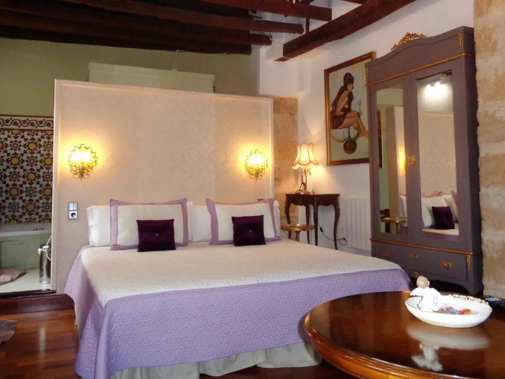 Deluxe-Doppelzimmer – 1 oder 2 Betten — Hotel Boutique Nueve Leyendas
