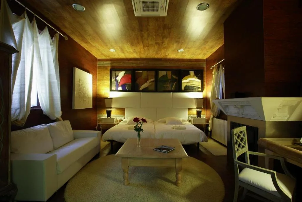 スーペリアファミリールーム — Hotel Boutique Palacio de la Serna