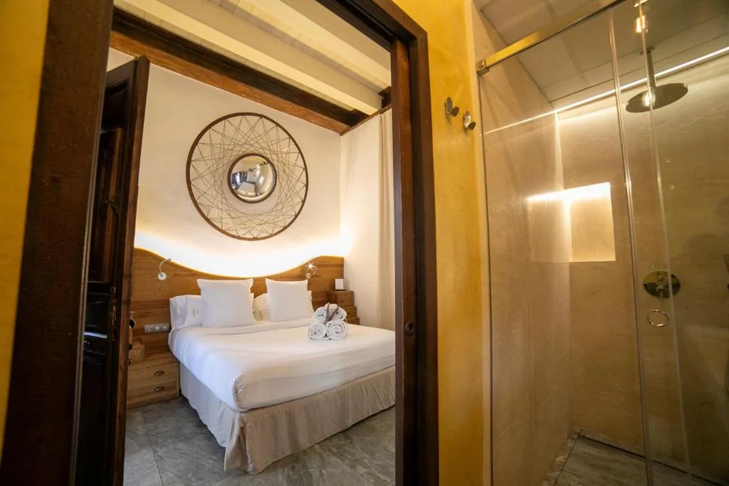 Spartum Superior Double Room — Hotel Boutique Patio del Posadero