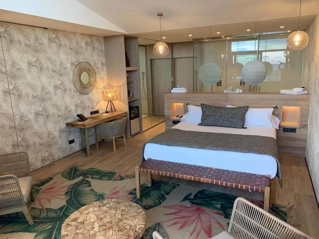 Suite Junior con terraza — Hotel Boutique Playa Grande & Spa
