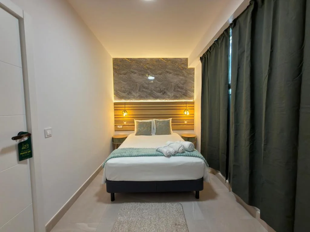 Habitación Doble con baño privado externo — Hotel Boutique Traveler 360
