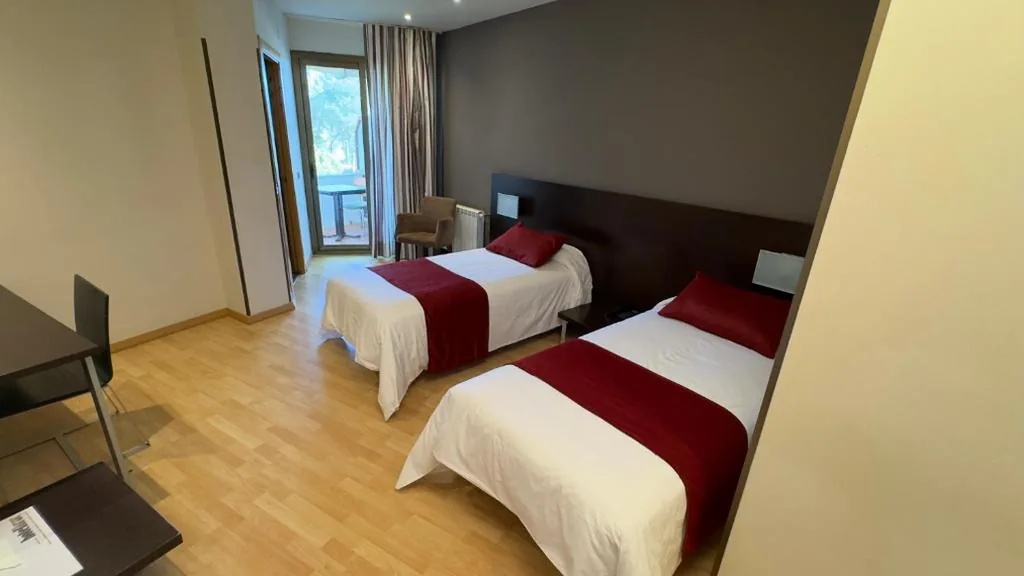 Zweibettzimmer — Hotel Bruc
