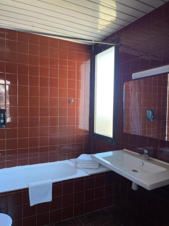 Dreibettzimmer — Hotel Bruc