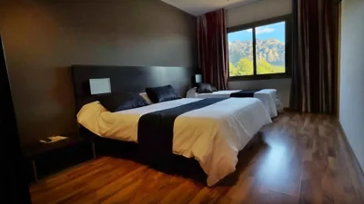 Hotel Bruc — Foto 2