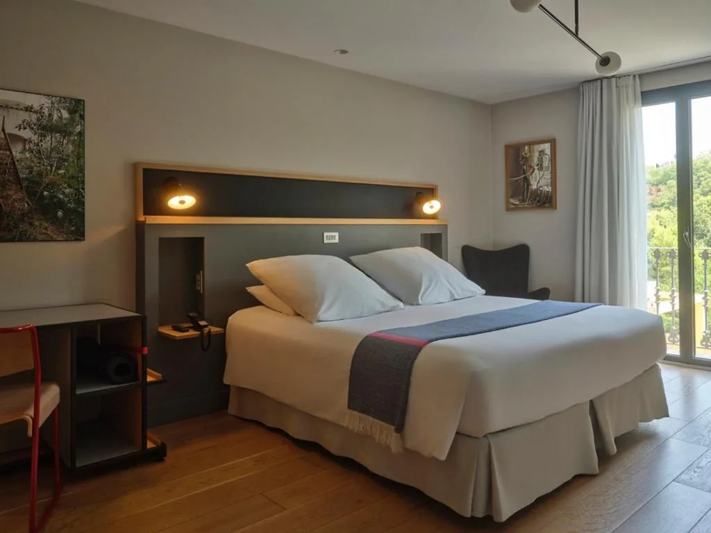 Deluxe-Doppelzimmer mit Balkon - 1 oder 2 Betten — Hotel Brummell
