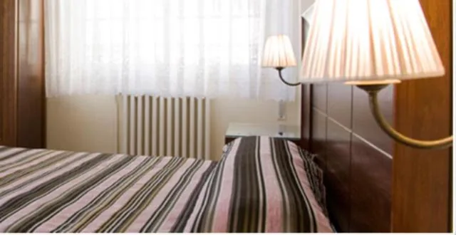 Doppelzimmer – 1 Bett — Hotel Bruselas