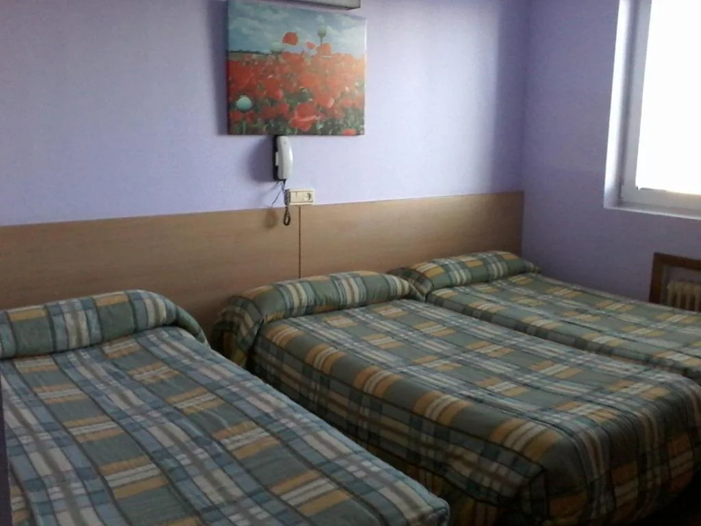 Quarto Triplo — Hotel Buenos Aires
