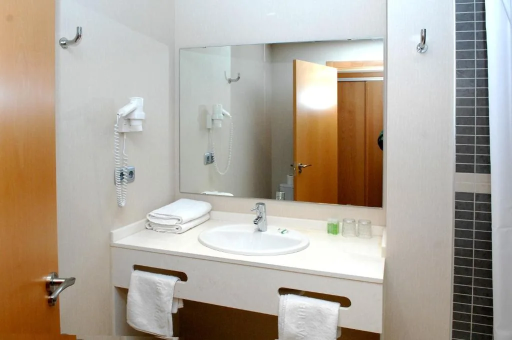 Habitación Doble - 2 camas — Hotel Bulevard