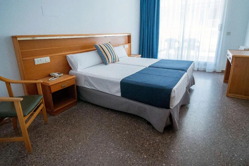 Quarto Duplo Económico — Hotel - Bungalows Don Juan Tossa