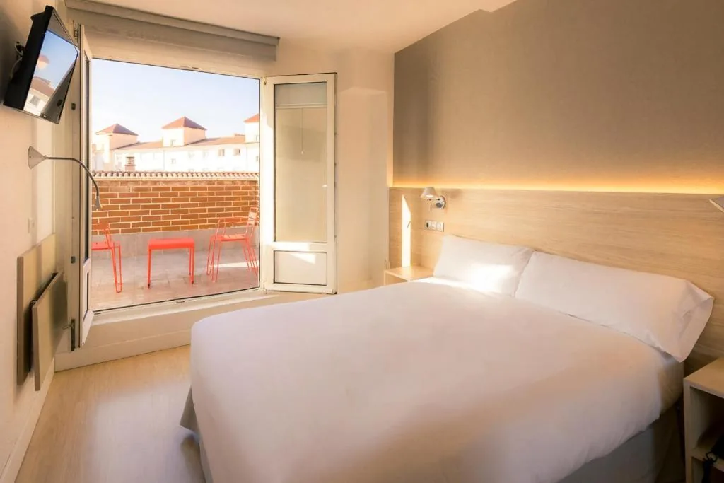 Camera Doppia - 1 o 2 letti - Senza servizio di pulizia giornaliero — Hotel Burlada
